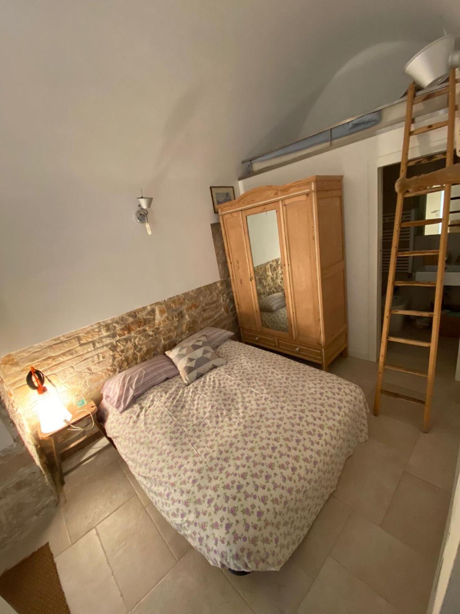 Old Town Moschetti 20 Apartment Corato Bagian luar foto