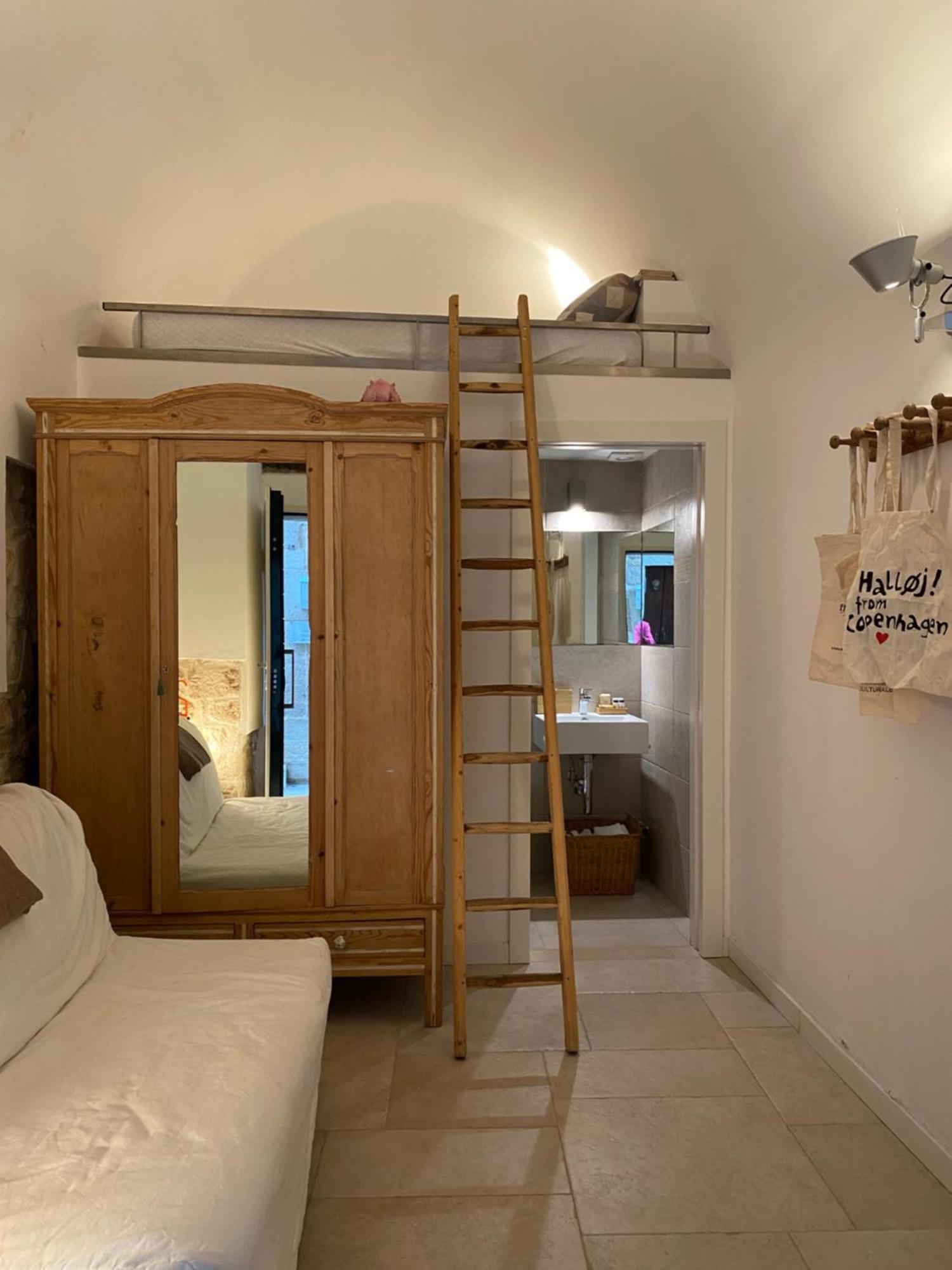 Old Town Moschetti 20 Apartment Corato Bagian luar foto